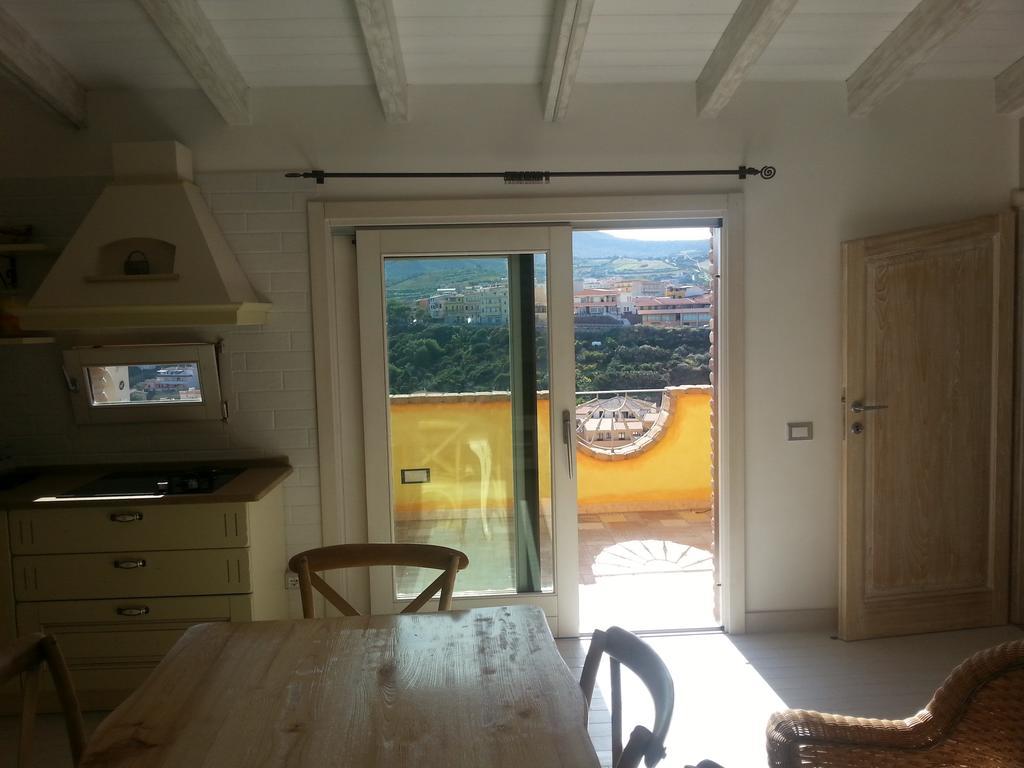 Appartamento Mansardato Anda&Torra กัสเตลซาร์โด ภายนอก รูปภาพ